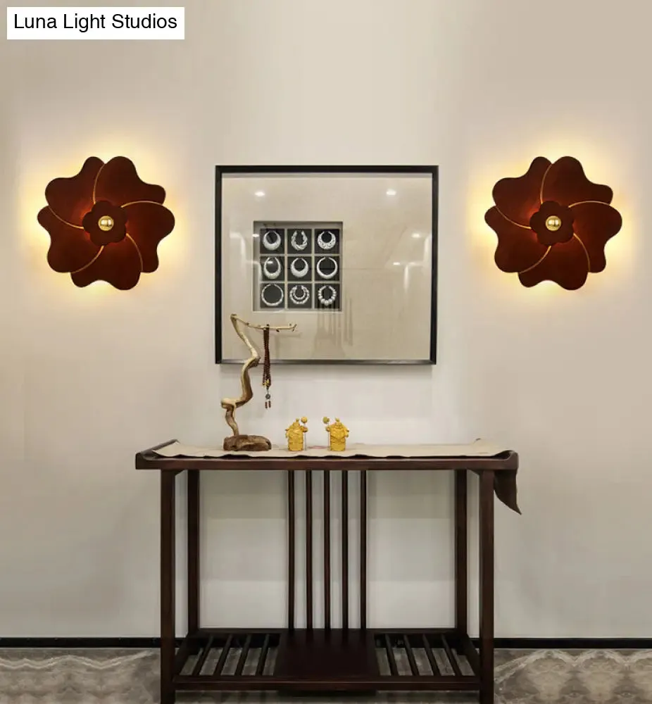 Chinese-Inspired Flower-Shaped Wooden Sconce: Decorative Wall Lighting for Bedroom/ Tearoom