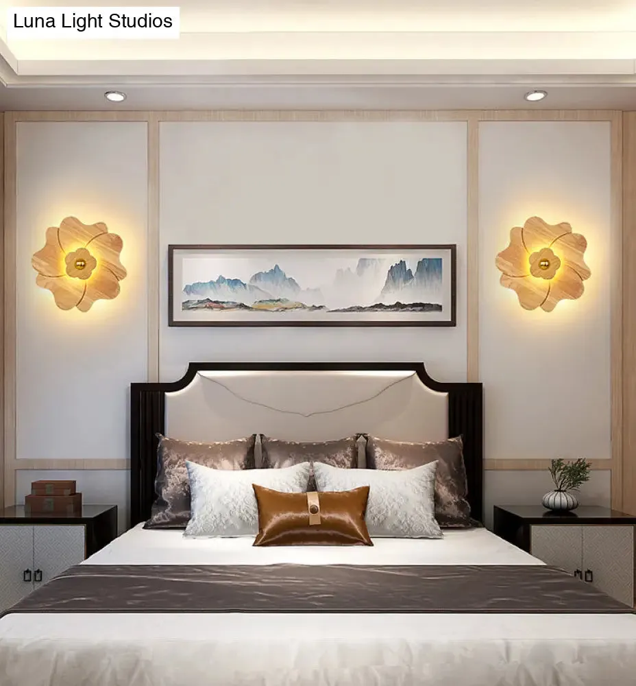 Chinese-Inspired Flower-Shaped Wooden Sconce: Decorative Wall Lighting for Bedroom/ Tearoom