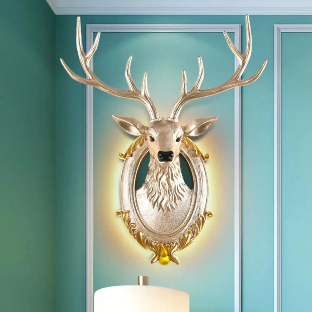 Country Resin Deer Head Sconce Light - LED Wall Mounted Lamp (16“/18.5”) in Black/White/Wood